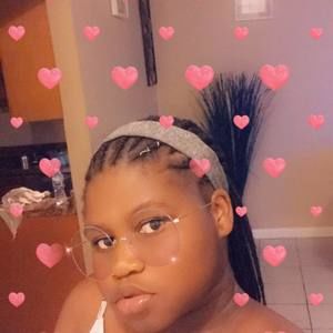 Meet your Posher, Bella